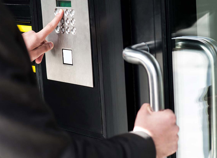 Protect Your Business with Professional Commercial Locksmith Service